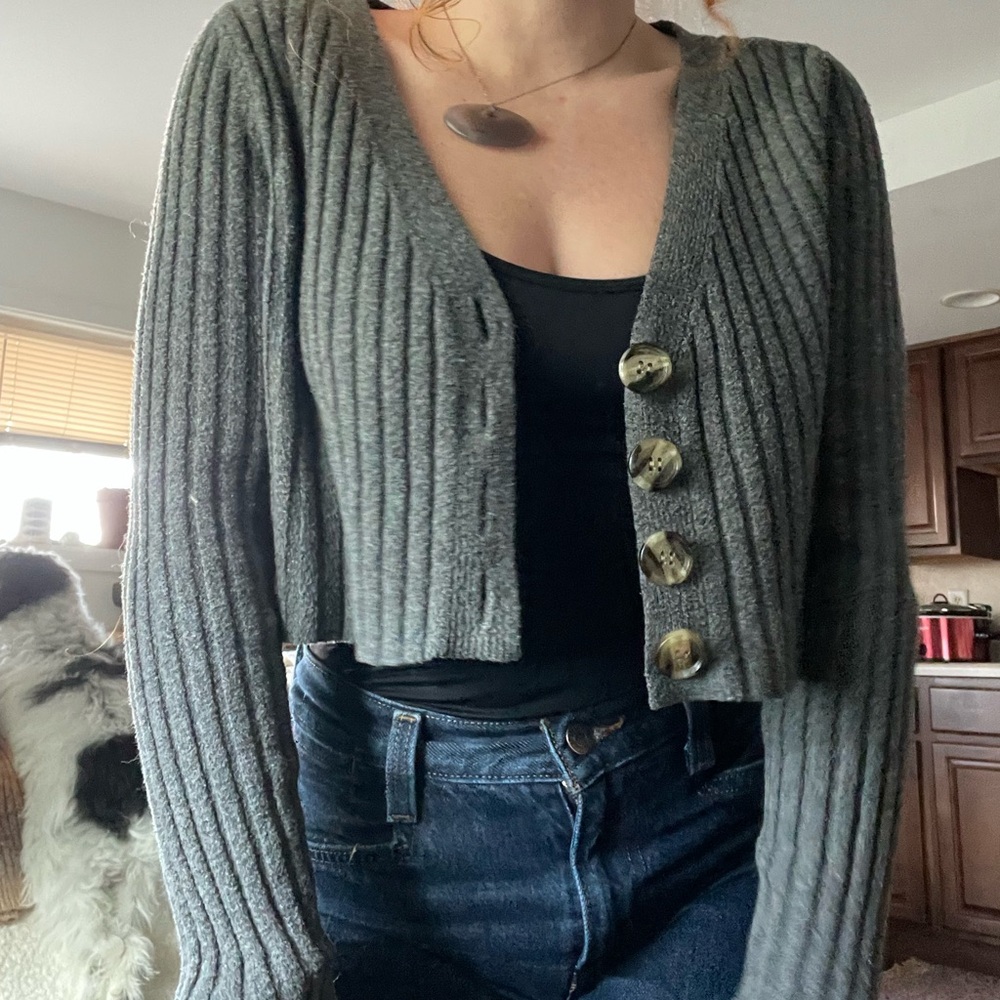 Cropped gray button up cardigan
